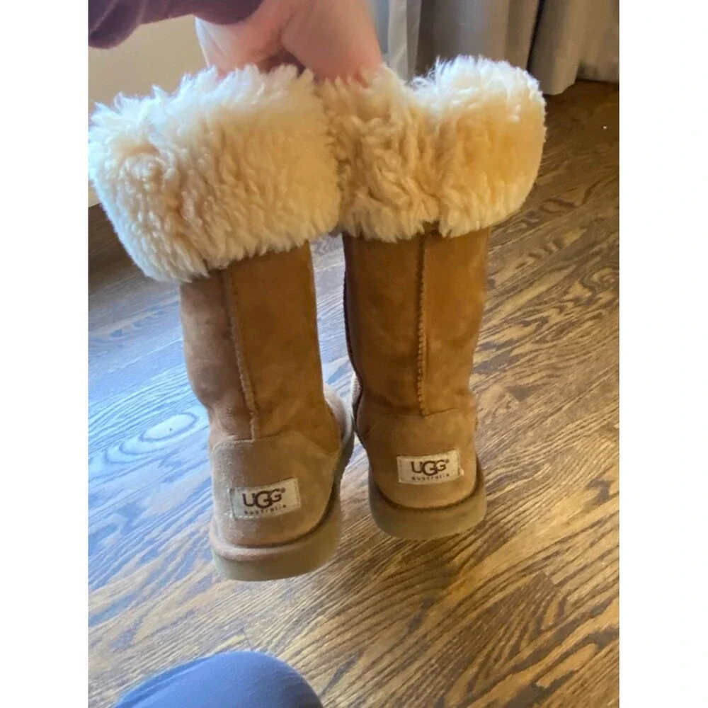 UGG Classic Tall Boots women’s size 5 chestnut